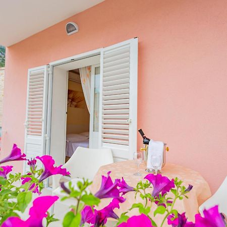 Baska Voda Apartments - Steps From The Beach, Free Parking, Central Location Екстер'єр фото