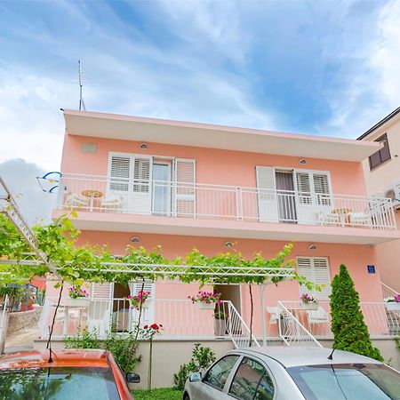 Baska Voda Apartments - Steps From The Beach, Free Parking, Central Location Екстер'єр фото