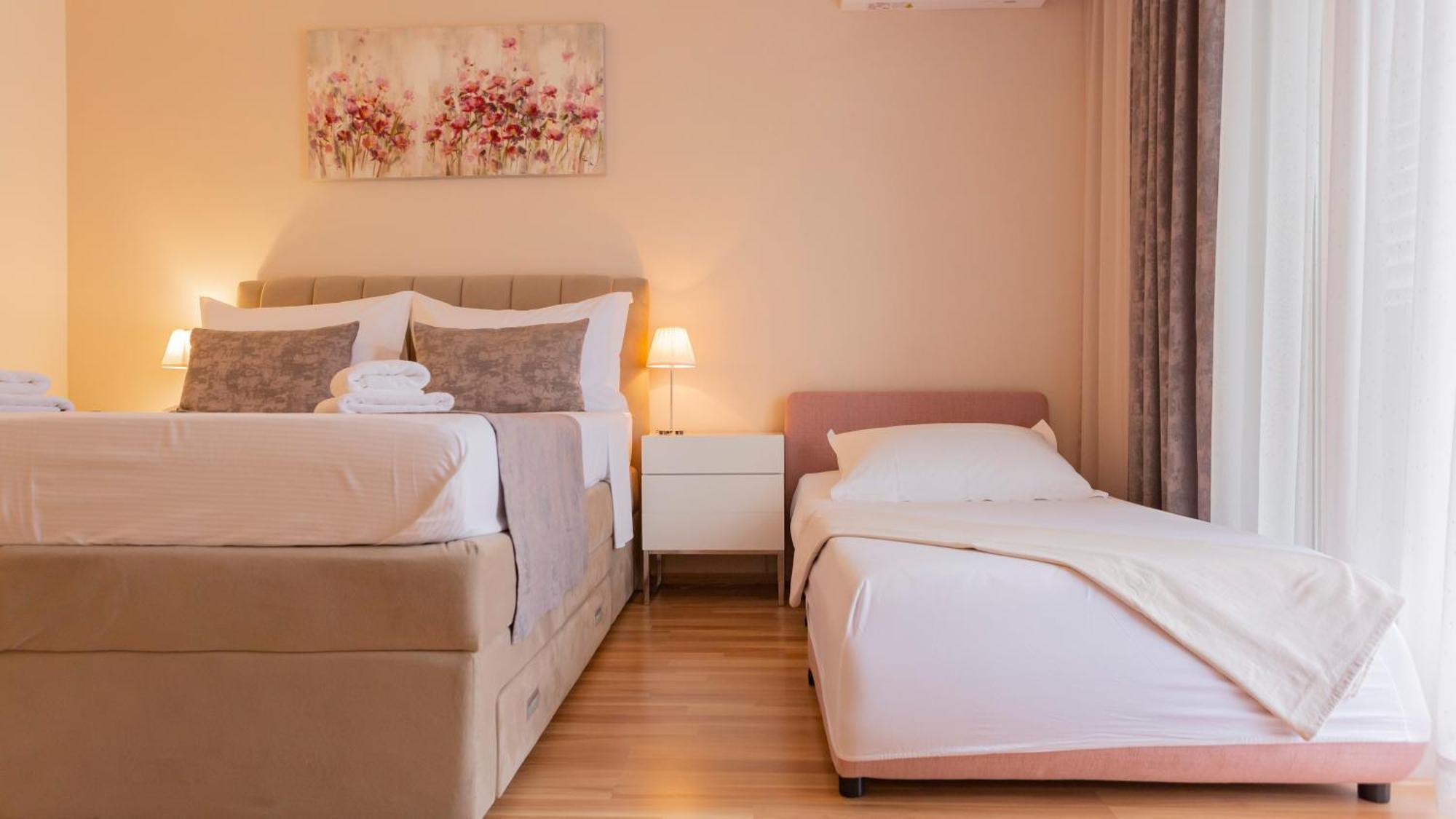 Baska Voda Apartments - Steps From The Beach, Free Parking, Central Location Екстер'єр фото