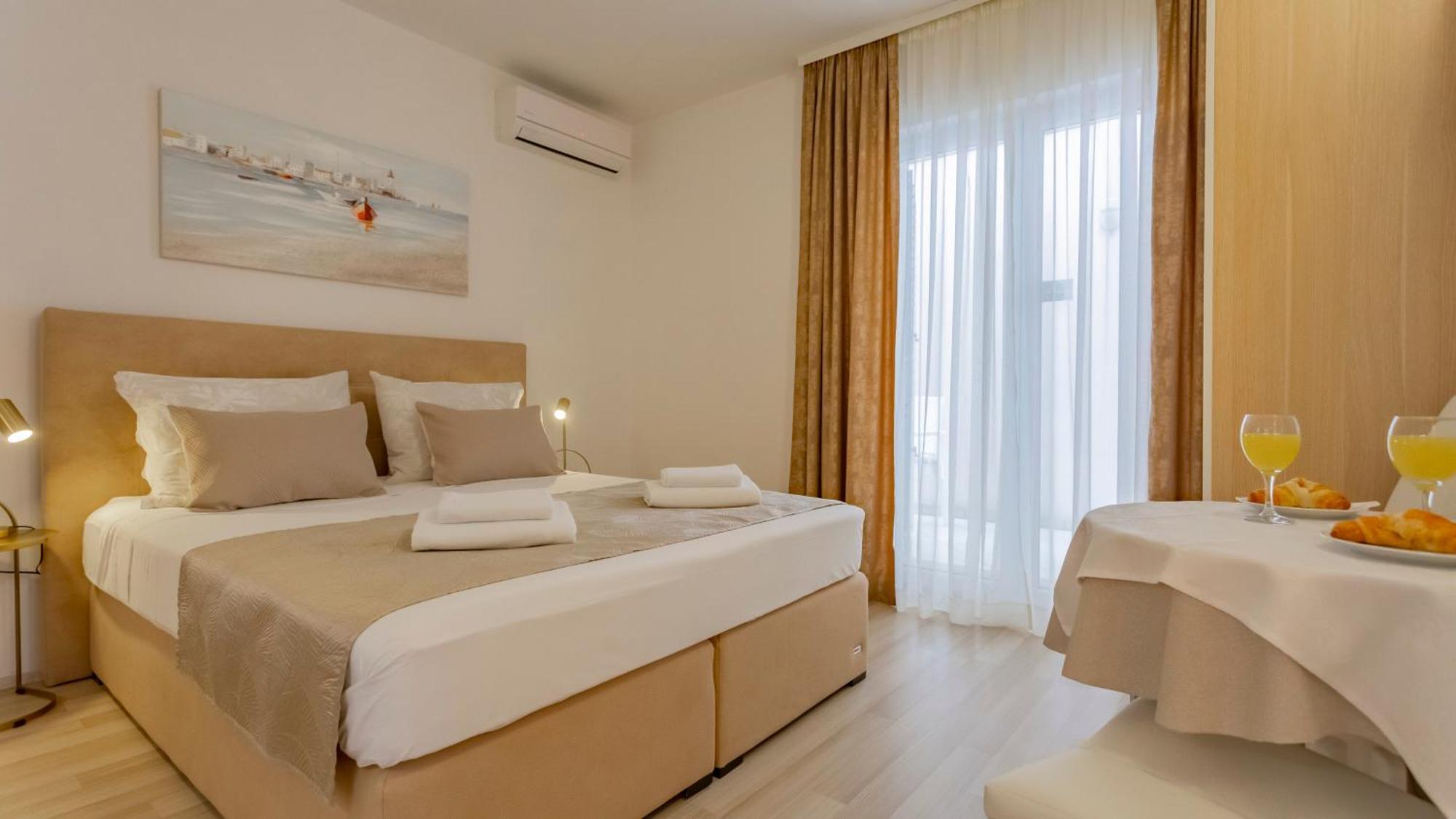 Baska Voda Apartments - Steps From The Beach, Free Parking, Central Location Екстер'єр фото