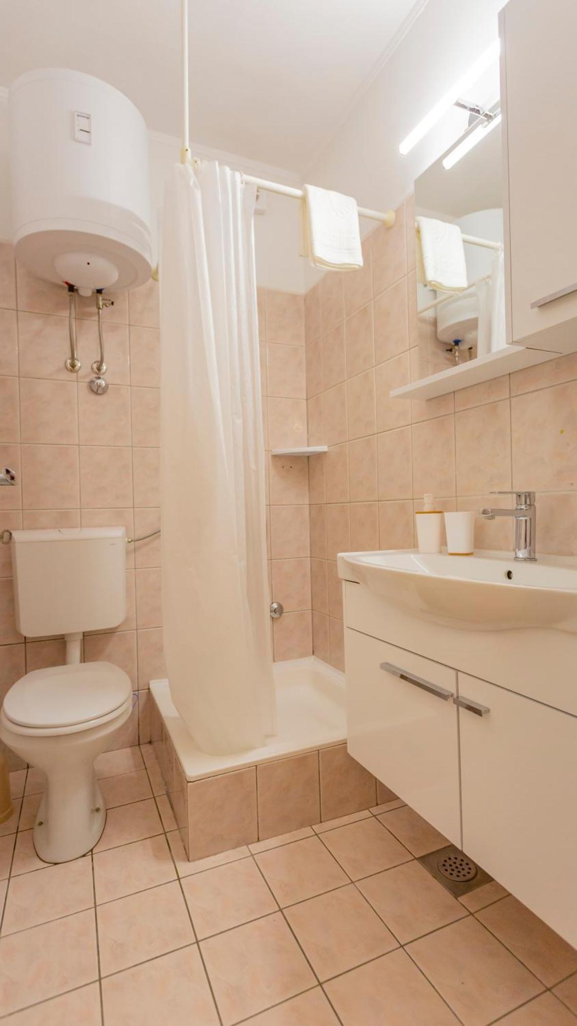 Baska Voda Apartments - Steps From The Beach, Free Parking, Central Location Екстер'єр фото